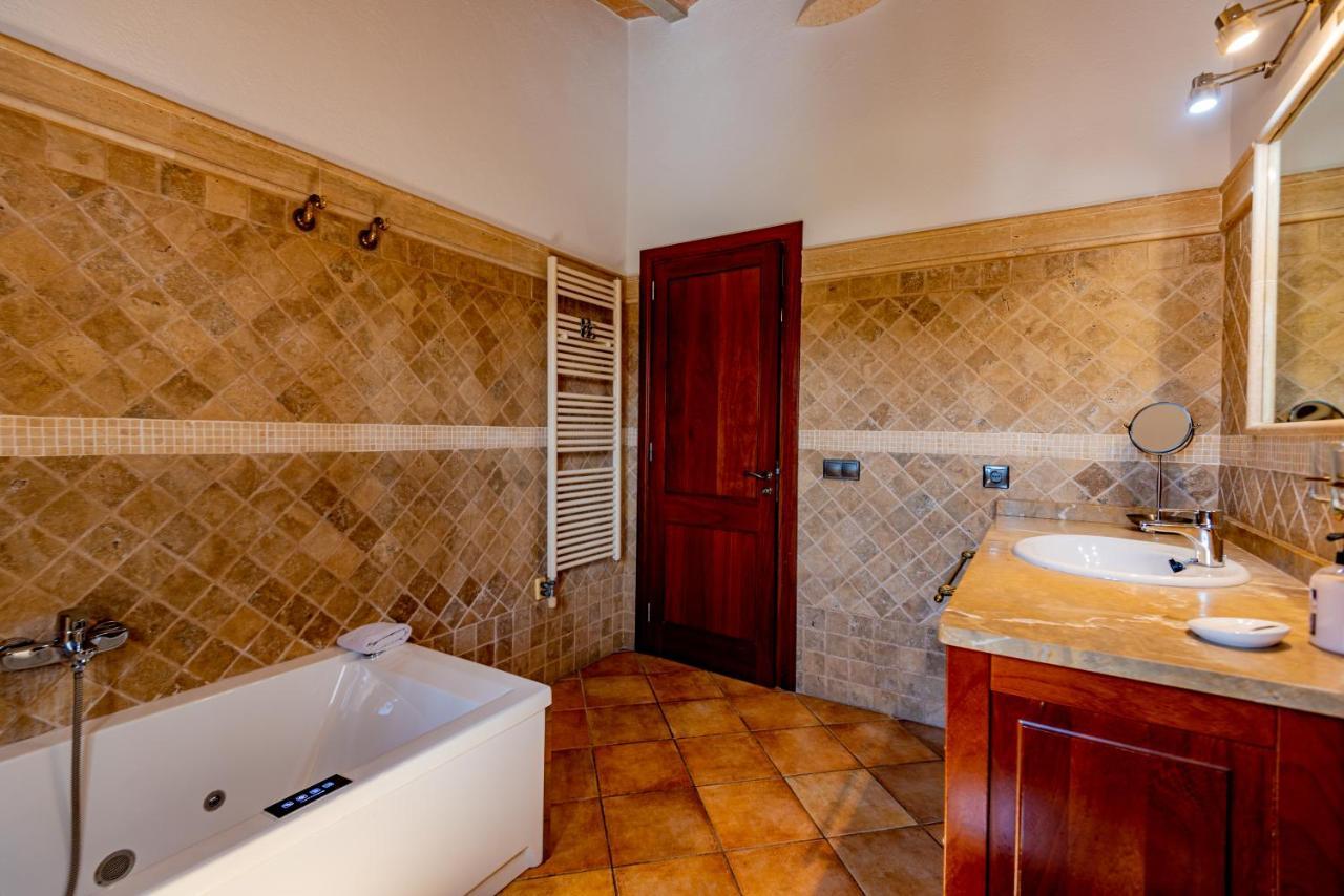 Villa In Center Of Pollensa With Pool And Jacuzzi Экстерьер фото